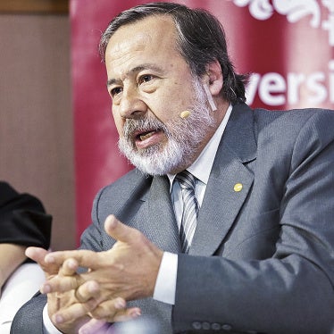 Gustavo Gallón during the Forum "Transitional Justice in Colombia and the Role of the International Criminal Court" In Bogota, Colombia, May 13, 2015.