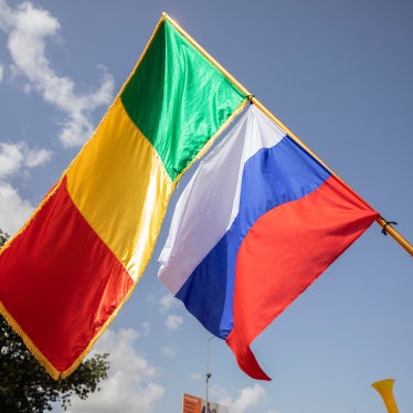 Malian and Russian flags fly side-by-side
