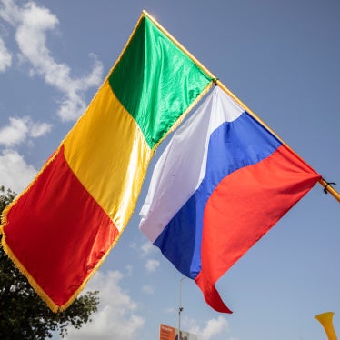 Malian and Russian flags fly side-by-side