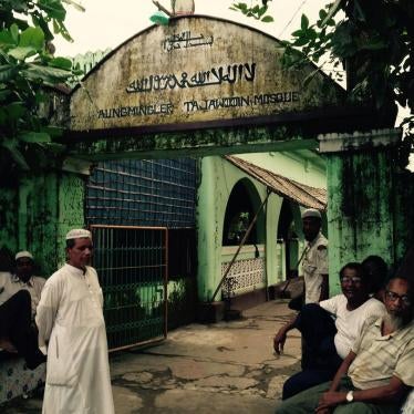 人権ウォッチ：ビルマ　狭い土地で生き地獄を堪え忍ぶロヒンギャたち