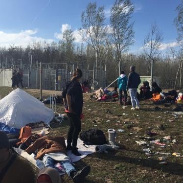 Asylum seekers in Roszke waiting for days to be admitted to the transit zone, Hungary, March 31, 2016. 