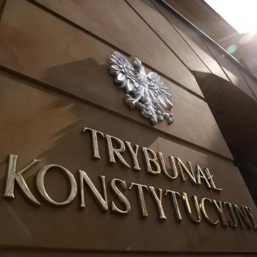 Dispatches: EU Pushes Poland to Keep High Court Independent 