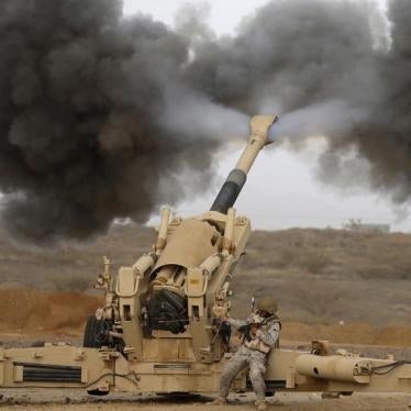 A Saudi artillery unit fires shells towards Houthi positions from the Saudi border with Yemen April 13, 2015. 