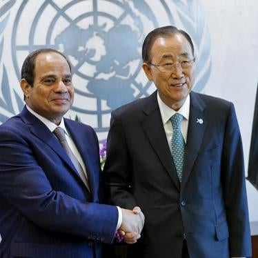 President Abdel Fattah al-Sisi shaking hands with United Nations Secretary-General Ban Ki-moon at the 2015 UN General Assembly