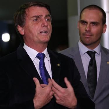 Congressmen Jair Bolsonaro e Eduardo Bolsonaro speak with the press, Brasília, June 21, 2016. 