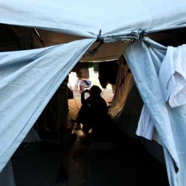Greece: Asylum Seekers in Abysmal Conditions on Islands