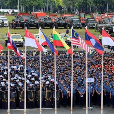 Security officers gather before a ceremony for the Association of Southeast Asian Nations (ASEAN) summit in Manila, Philippines, November 5, 2017.