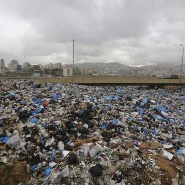 Garbage is piled near a highway in Beirut, Lebanon January 19, 2016. © 2017 Reuters