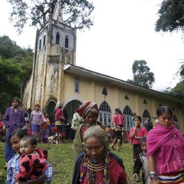 ビルマ：拘束中のカチン民族のキリスト教徒を釈放または訴追すべき 