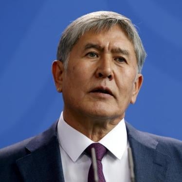 Kyrgyzstan's President Almazbek Atambayev addresses a news conference in Berlin, April 1, 2015. 
