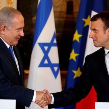 French President Emmanuel Macron and Israeli Prime Minister Benjamin Netanyahu attend a joint news conference at the Elysee Palace in Paris, France December 10, 2017. © 2017 Reuters 