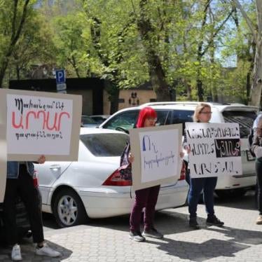 201808europe_armenia_lgbt_protest