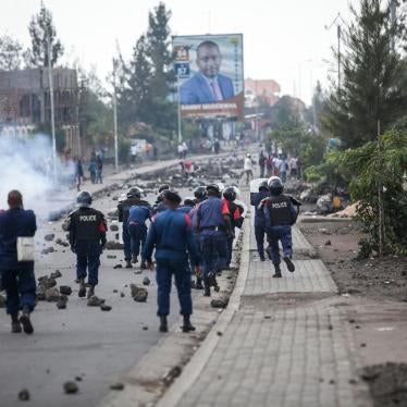 Congolese National Police clash with protesters on December 28, 2018 in Majengo neighborhood in Goma, North Kivu, Democratic Republic of Congo.