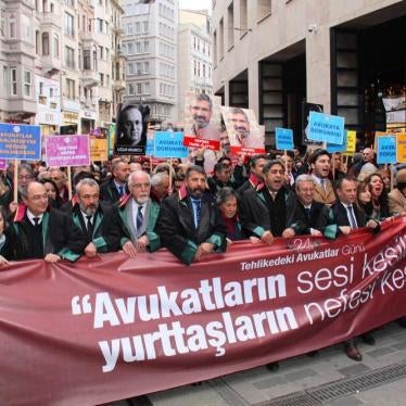 Lawyers march in Istanbul on January 24, 2019 Day of the Endangered Lawyer. The banner reads: “To silence the lawyer’s voice is to deprive the citizen of breath.”