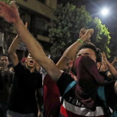 Small groups of protesters gather in central Cairo shouting anti-government slogans in Cairo, Egypt September 21, 2019. 