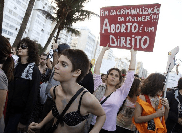 Brasil: Debería rechazar la prohibición del aborto