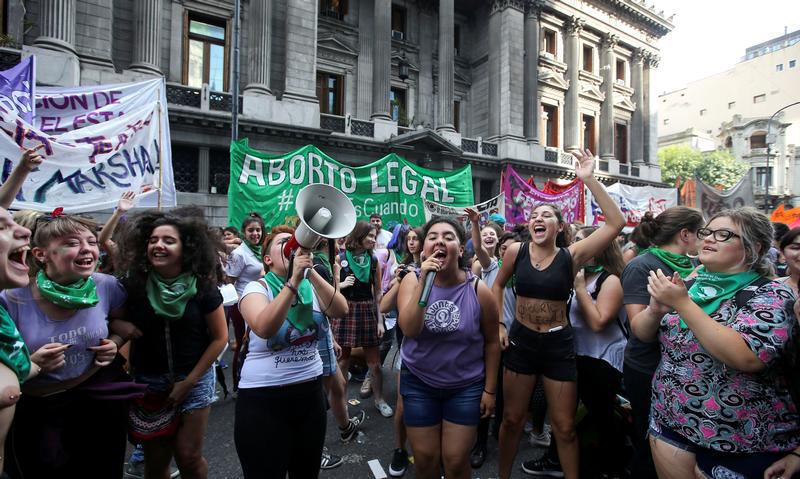 Qué significa el referéndum sobre aborto en Irlanda para America Latina 